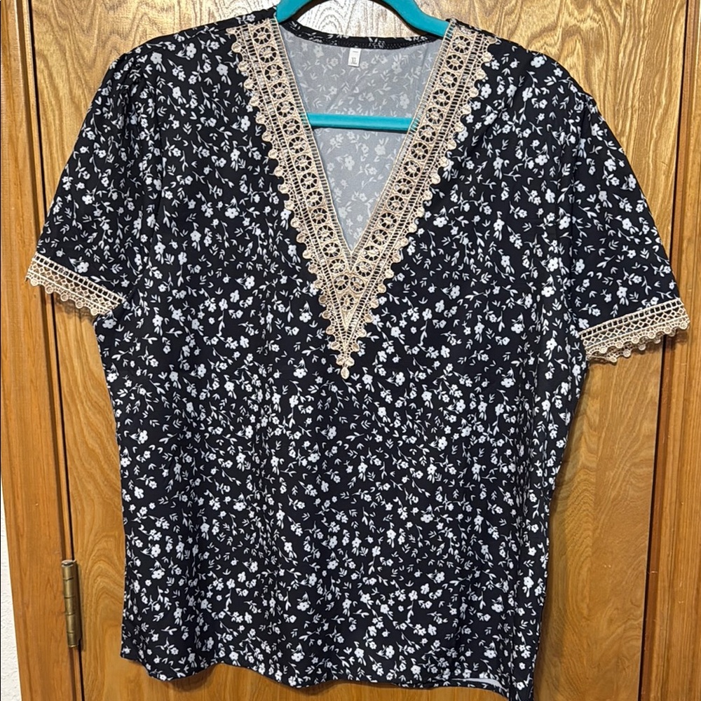 Floral Lace Trim Women's Top